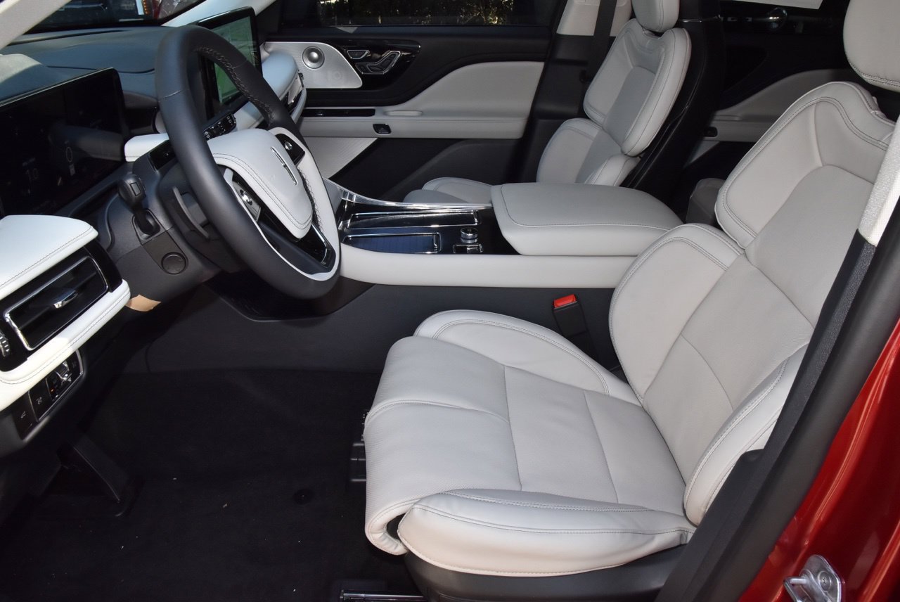 New 2027 Lincoln Aviator Reserve AWD/4WD image 13