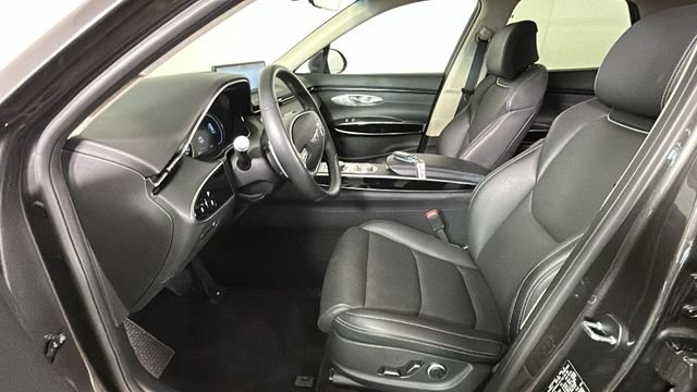 Used 2025 Genesis GV70 2.5T AWD/4WD image 12