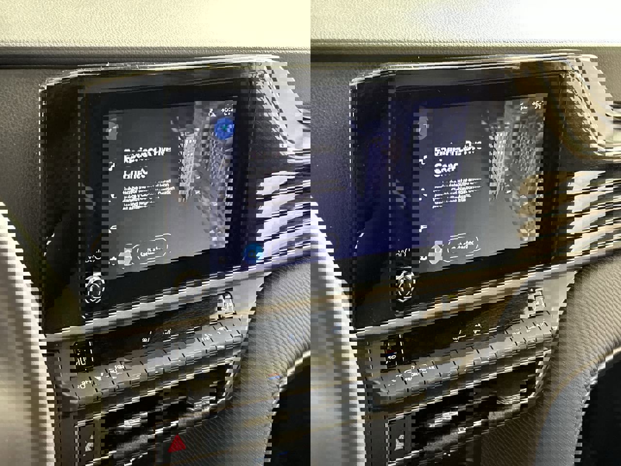 Used 2025 Toyota Camry SE image 16