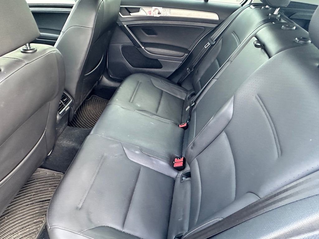 Used 2015 Volkswagen Golf TDI SE image 22