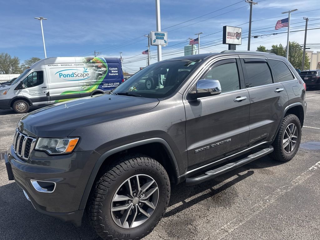 Used 2017 Jeep Grand Cherokee Limited AWD/4WD image 5