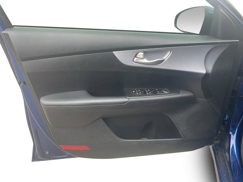 Used 2024 Kia Forte LXS image 7