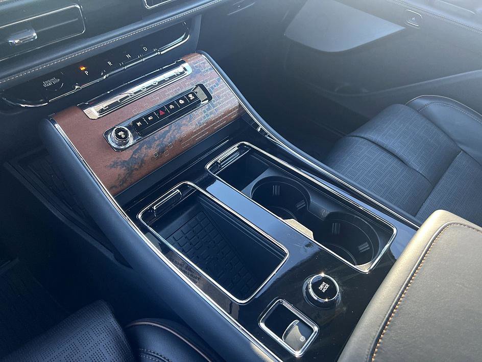 Used 2025 Lincoln Aviator Black Label image 27