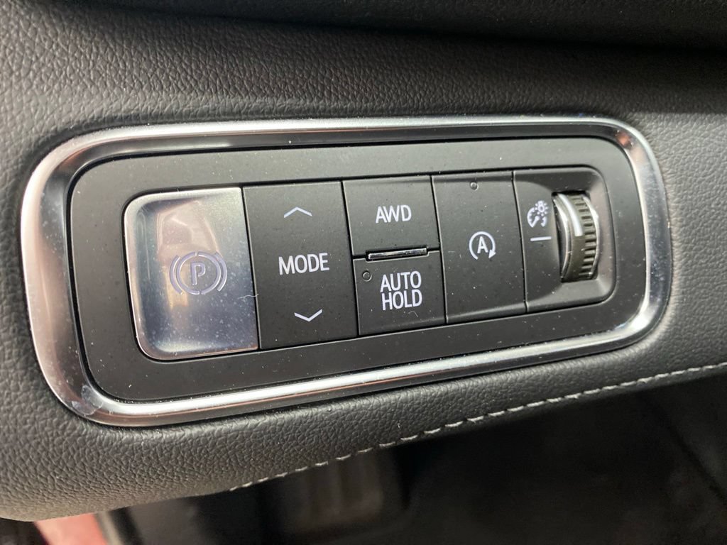 Used 2026 Buick Enclave Sport Touring AWD/4WD image 17