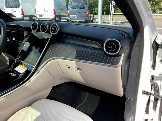 Used 2026 Mercedes-Benz GLC 300 4MATIC image 28