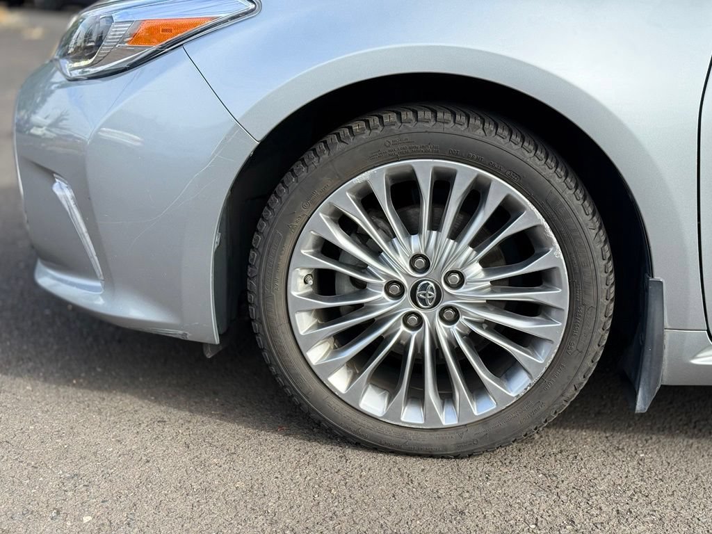 Used 2017 Toyota Avalon Limited w/ All Weather Liner Package FWD image 9