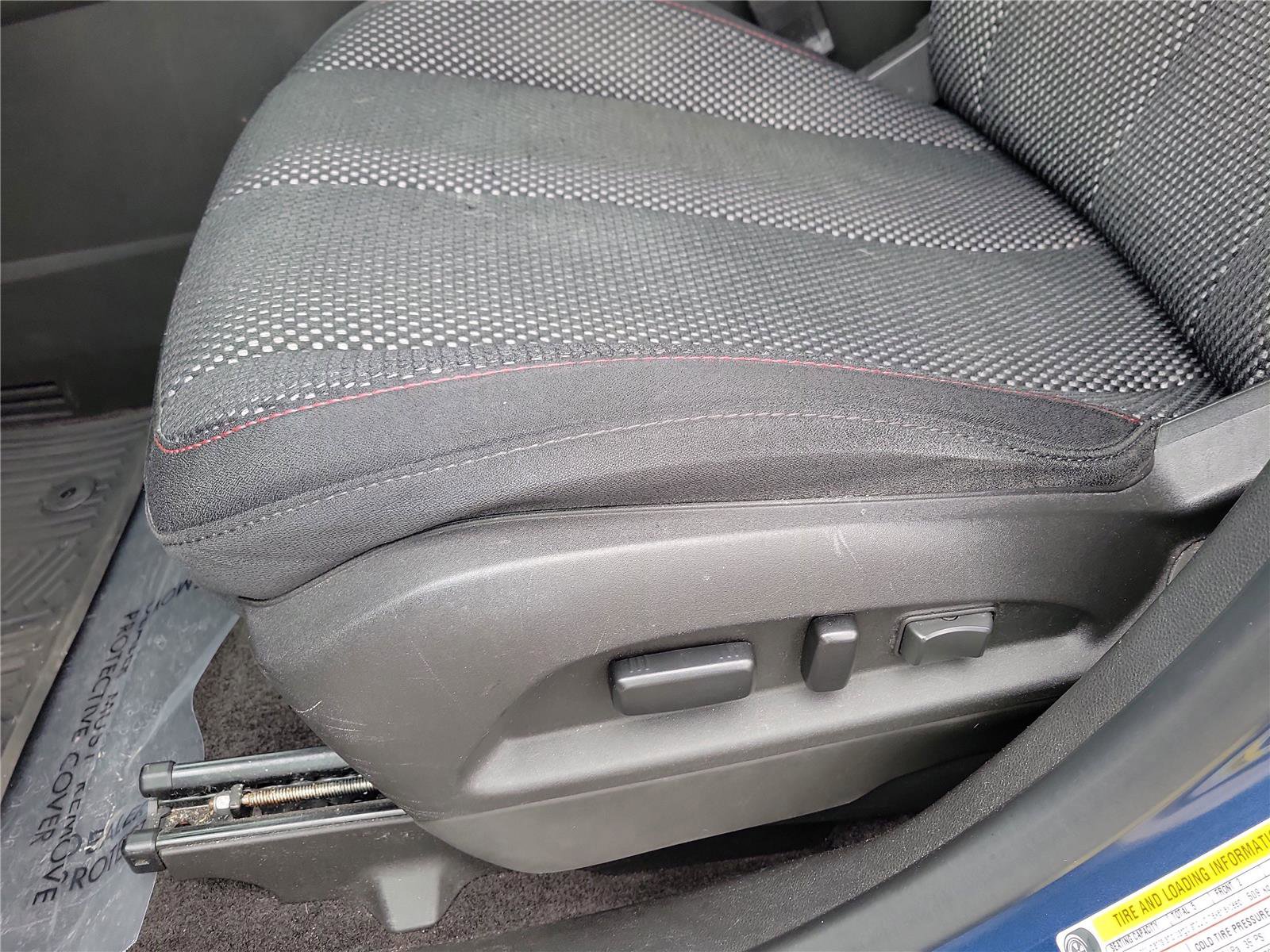 Used 2016 Chevrolet Equinox LT w/ Convenience Package image 16