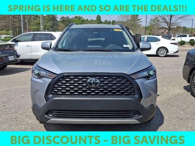 Certified 2024 Toyota Corolla Cross LE w/ Moonroof Package image 3