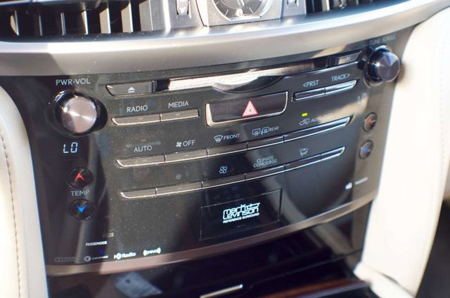 Used 2018 Lexus LX 570 4WD w/ Luxury Package image 38