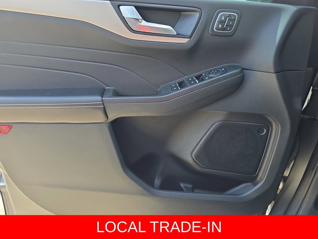 Used 2022 Ford Escape SEL w/ Technology Package image 28