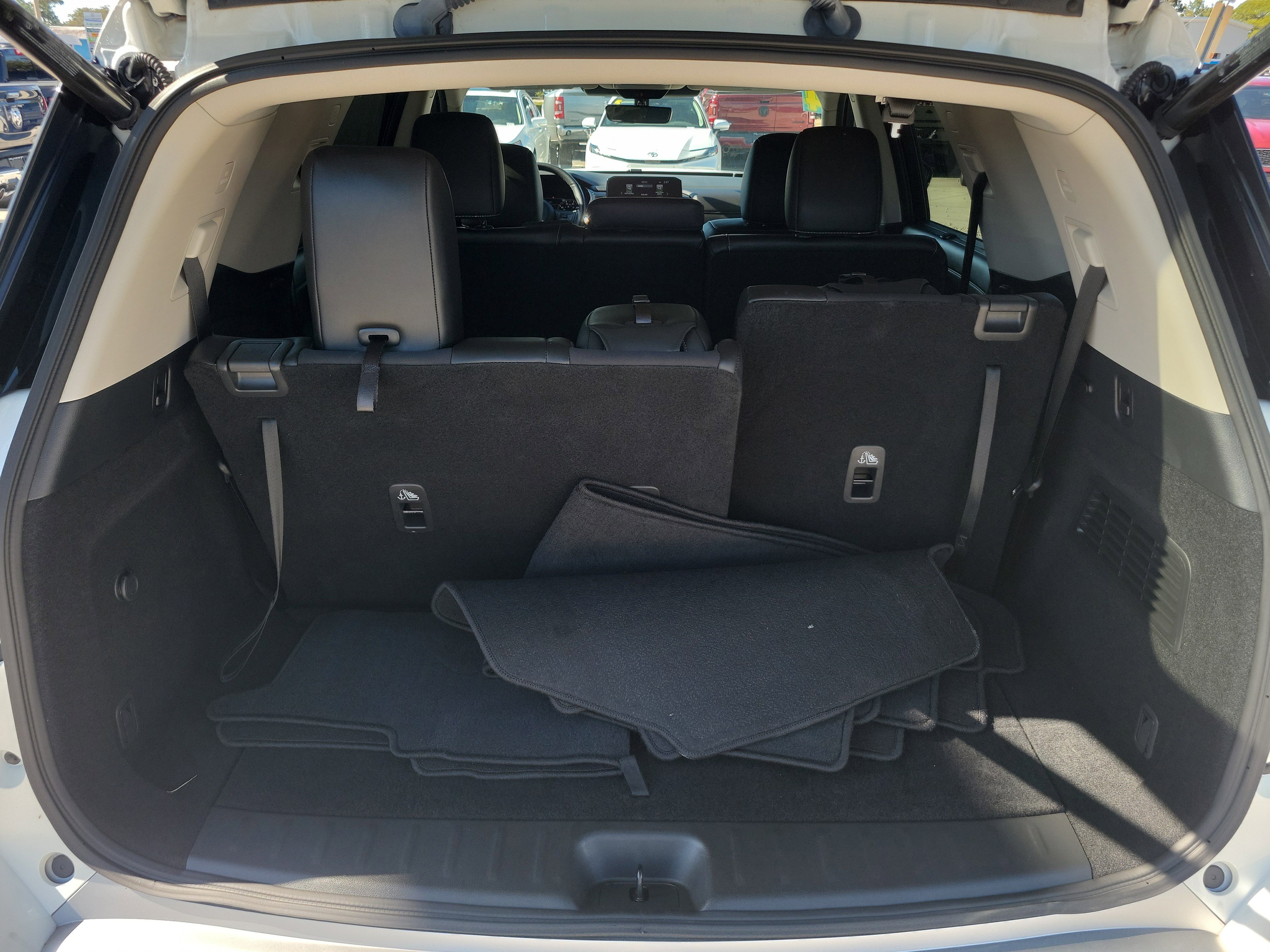 Used 2024 Nissan Pathfinder SL image 14