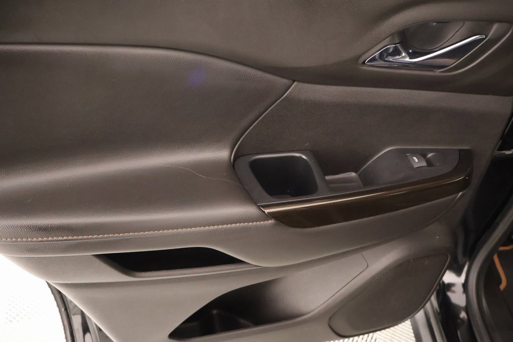 Used 2022 GMC Acadia AT4 w/ Technology Package image 16