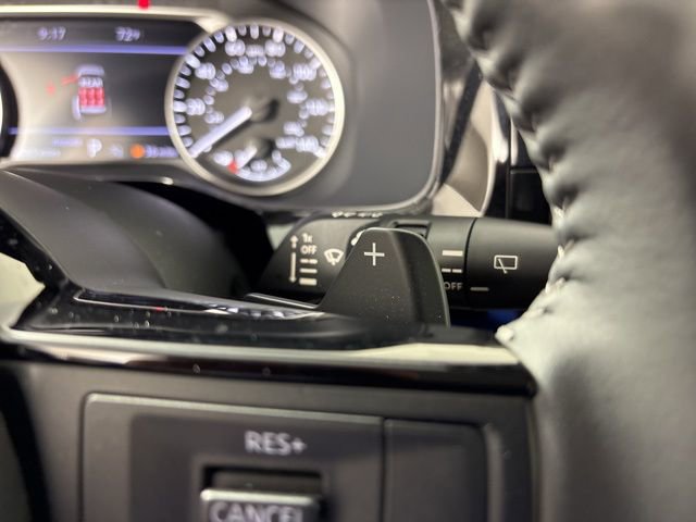 Used 2025 Nissan Pathfinder SL w/ Black Appearance Package image 36