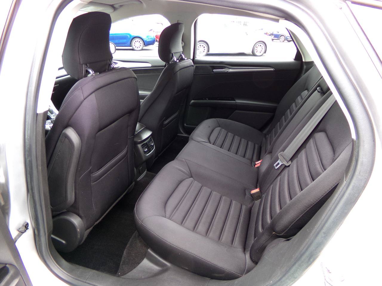 Used 2014 Ford Fusion SE FWD image 26