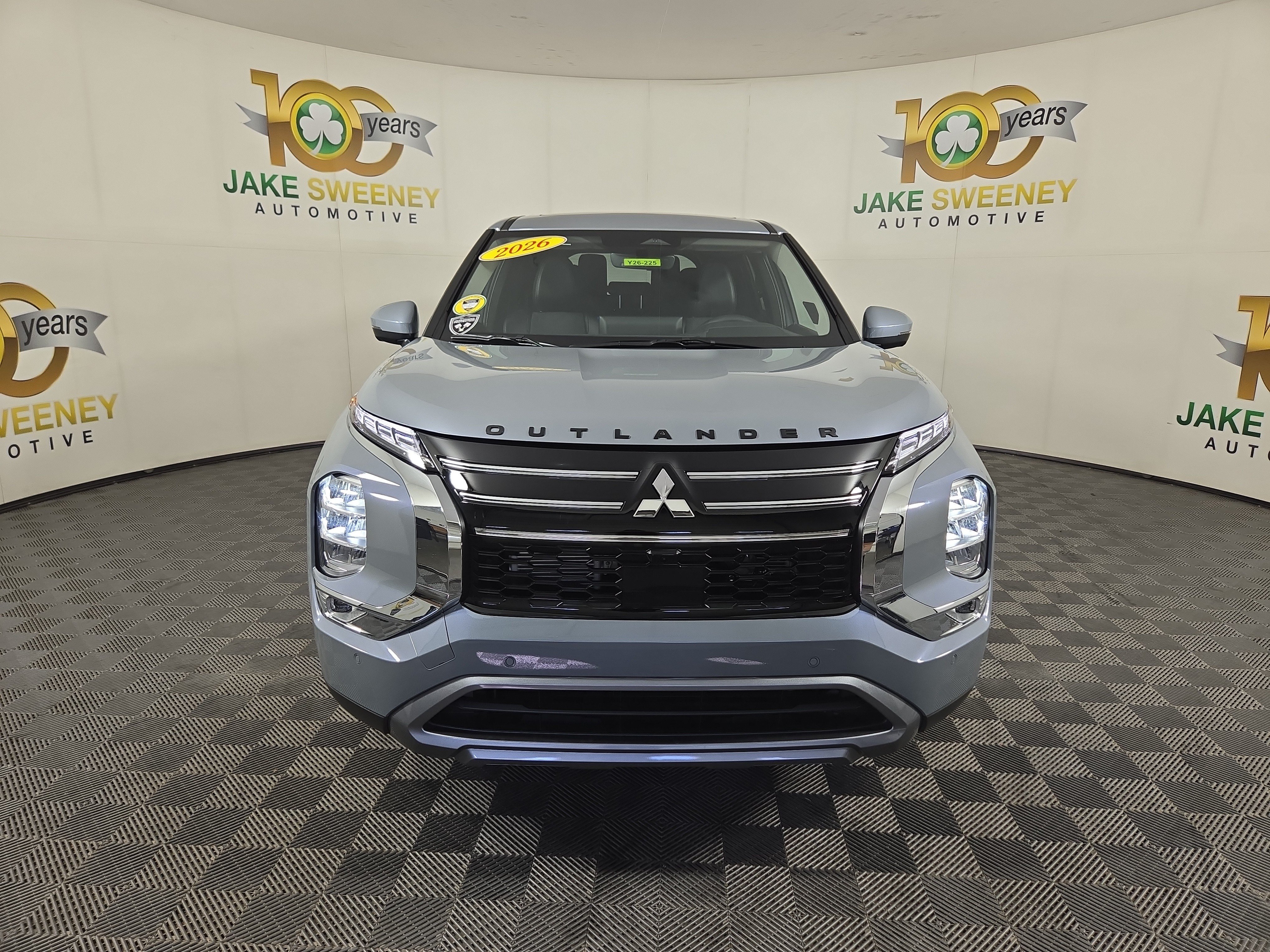 New 2026 Mitsubishi Outlander SE FWD image 2