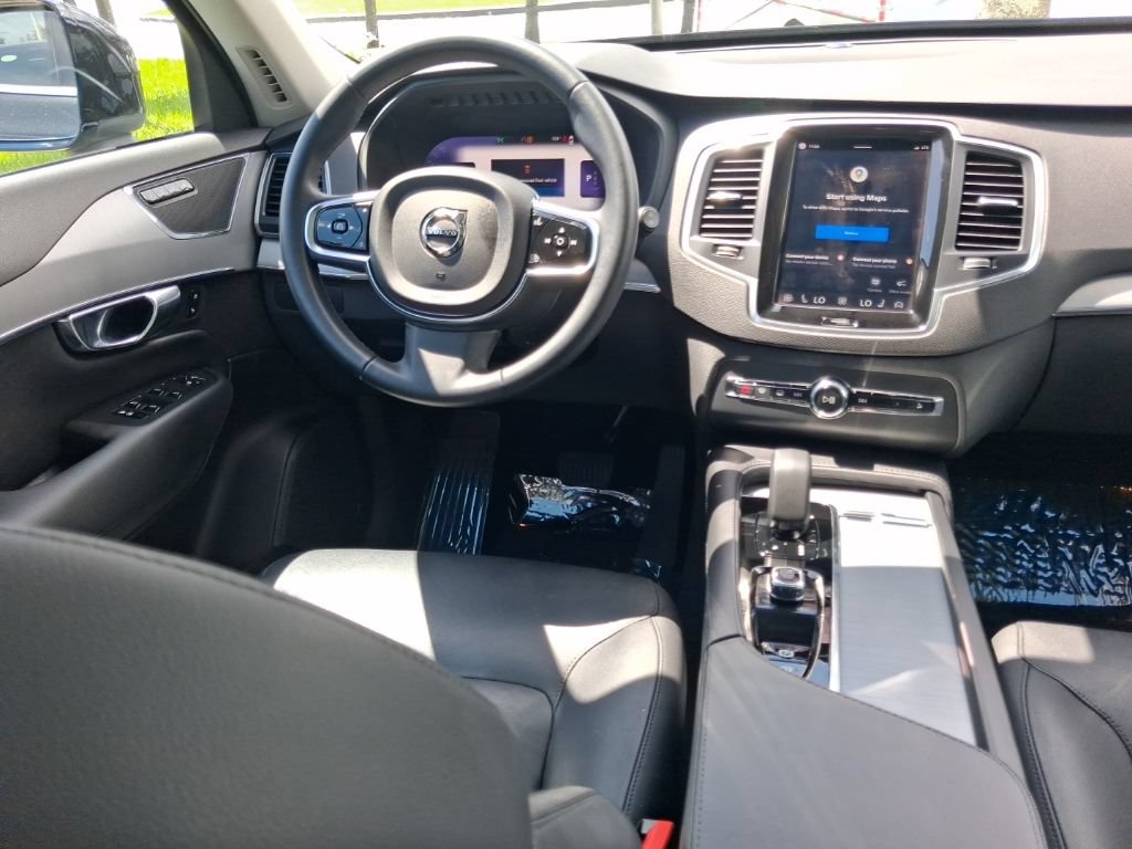 Certified 2025 Volvo XC90 B5 Core w/ Protection Package Premier AWD/4WD image 10