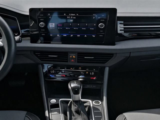 Used 2025 Volkswagen Jetta SE FWD image 14