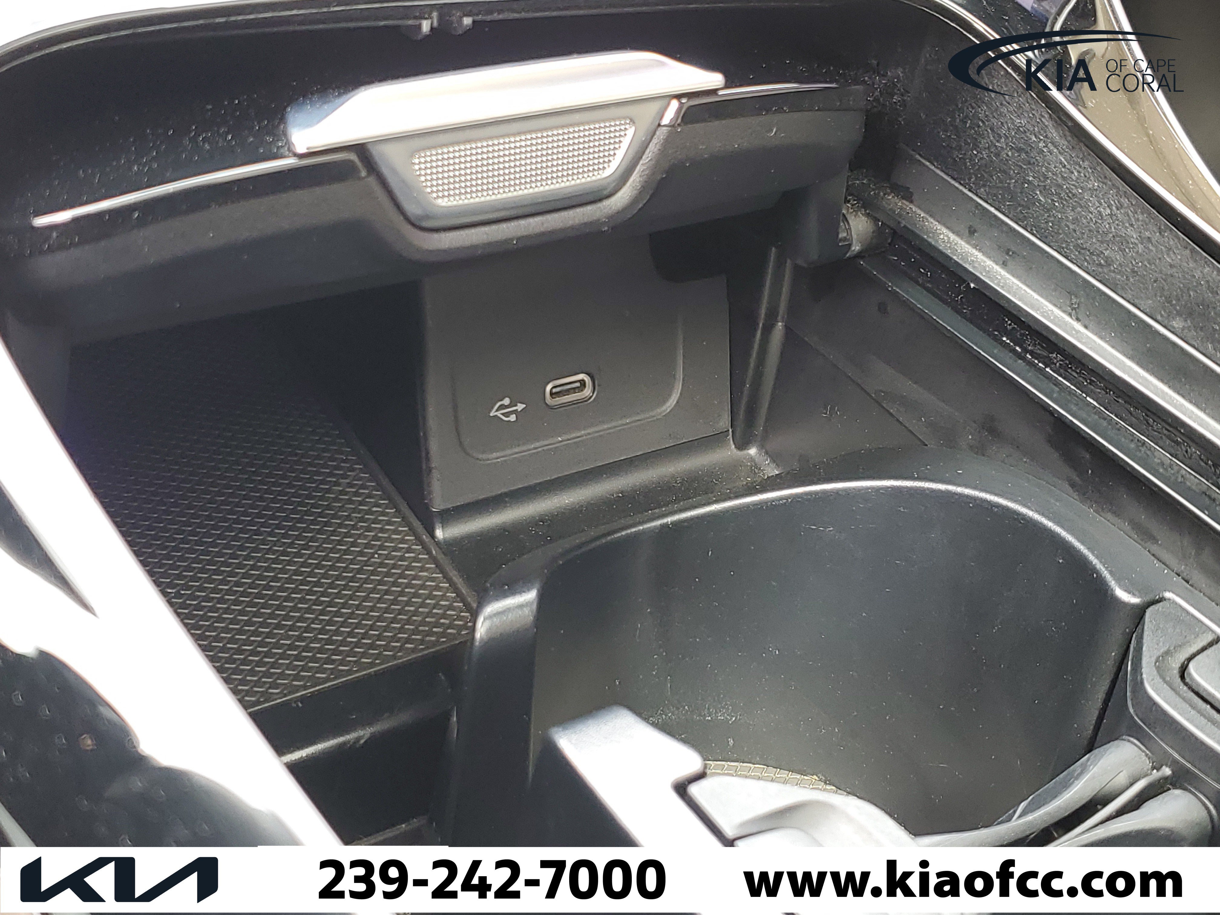 Used 2023 Mercedes-Benz C 300 Sedan image 27