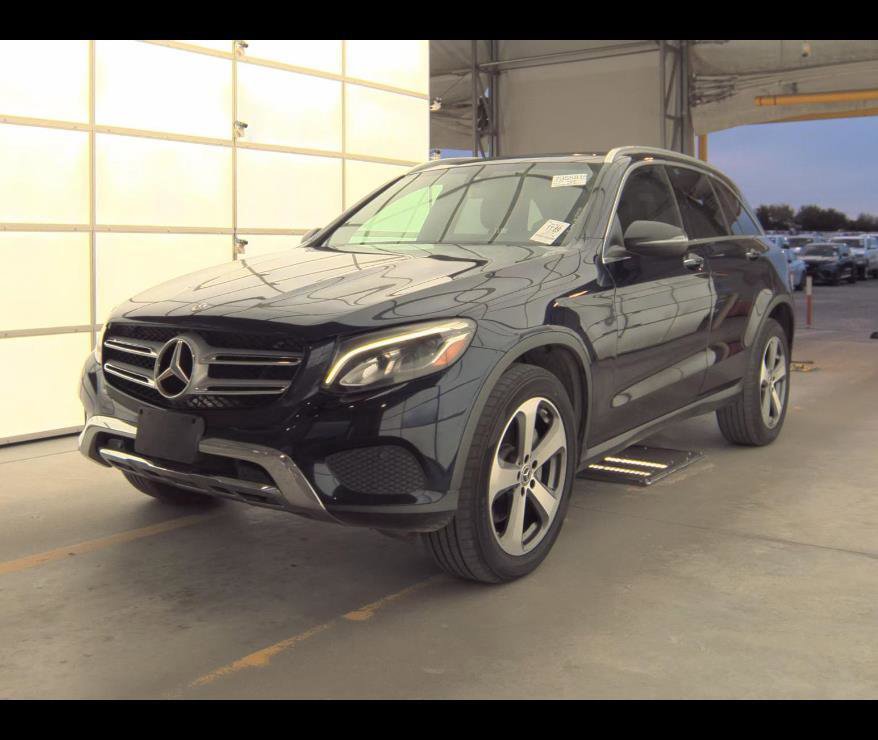 Used 2018 Mercedes-Benz GLC 300 w/ Premium Package image 2