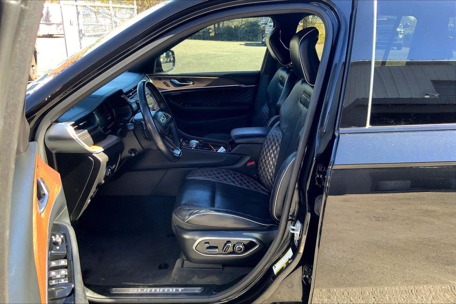 Certified 2021 Jeep Grand Cherokee L Summit w/ Advanced Protech Group IV image 25