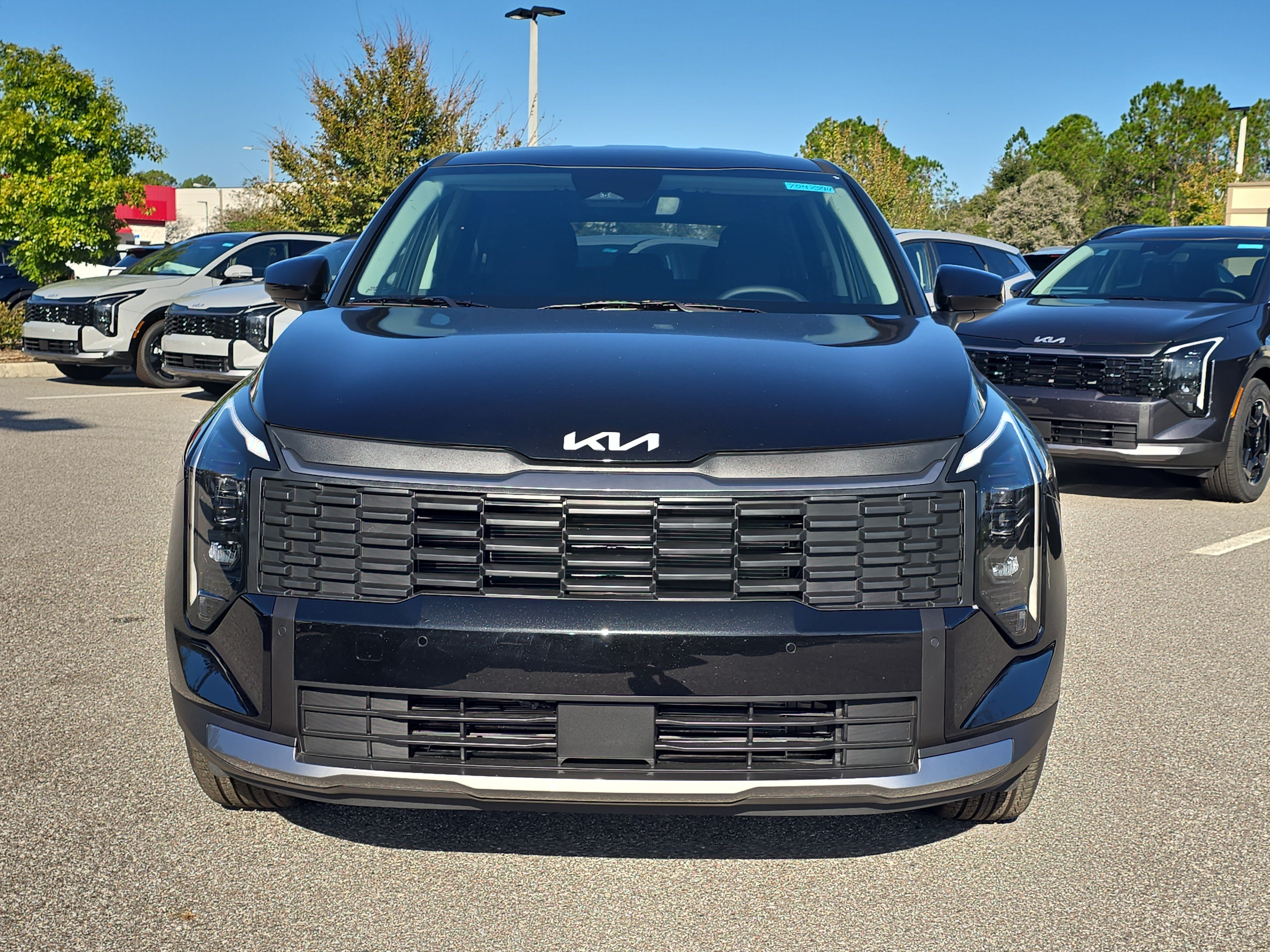 New 2027 Kia Sportage LX FWD image 3
