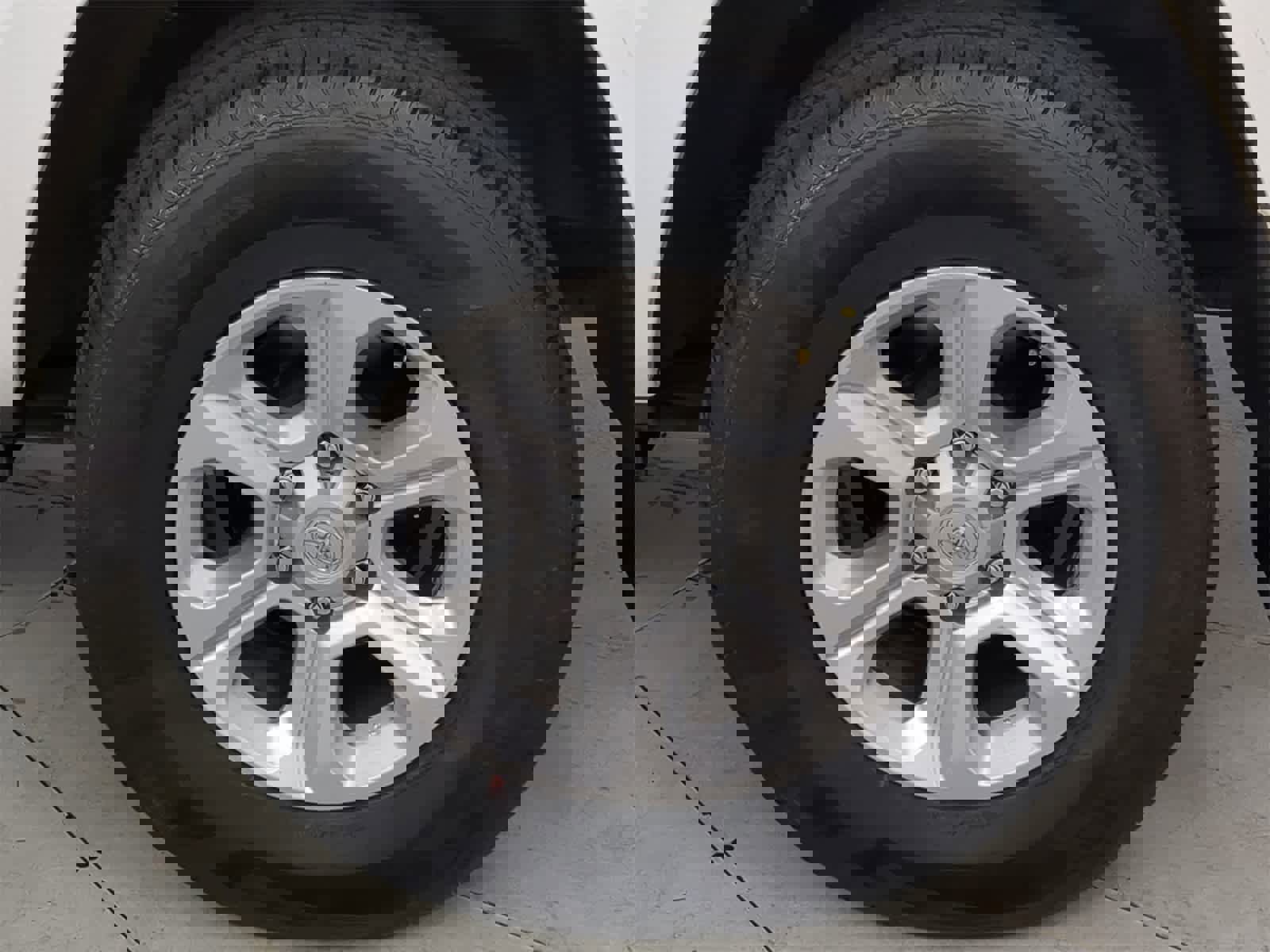 Used 2022 Toyota 4Runner SR5 image 12