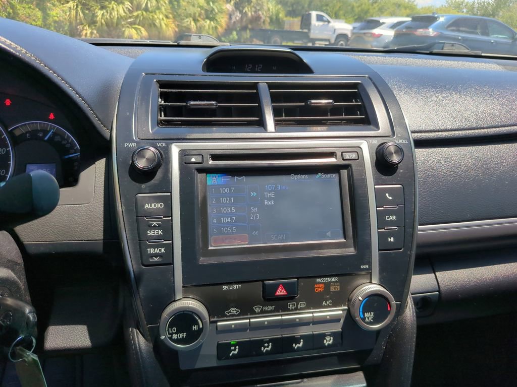 Used 2014 Toyota Camry SE FWD image 21