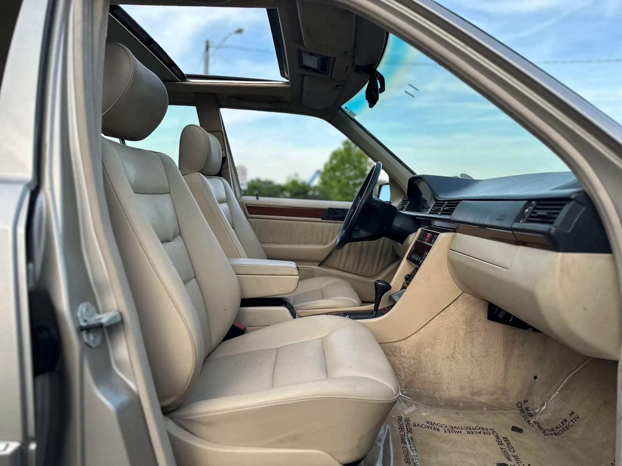 Used 1994 Mercedes-Benz E 320 Sedan image 63