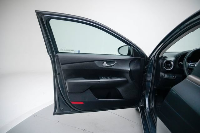 Used 2021 Kia Forte LXS FWD image 10