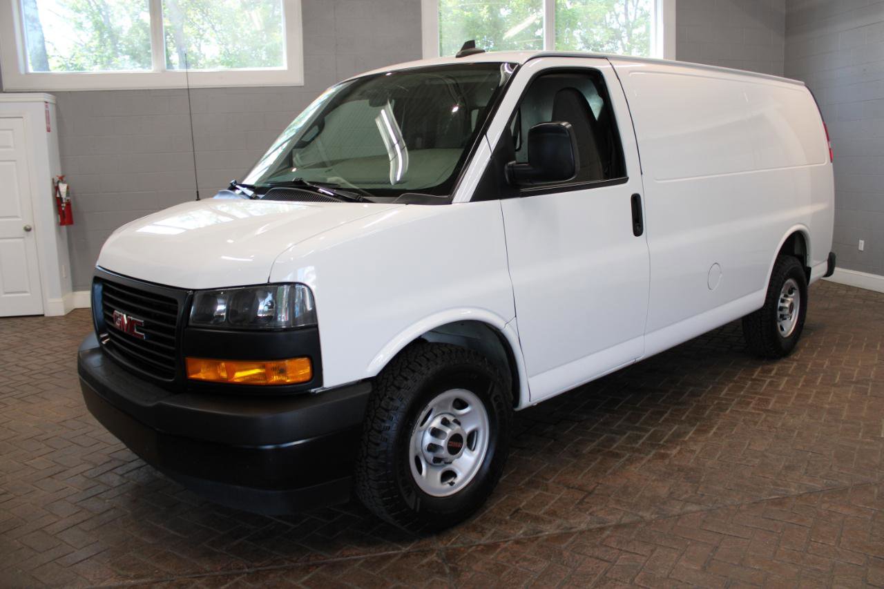 Used 2019 GMC Savana 3500 w/ Driver Convenience Package RWD image 3