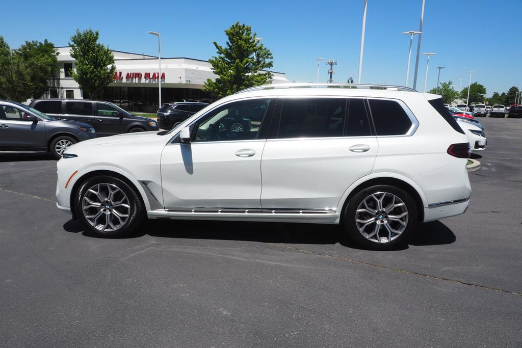 Used 2026 BMW X7 xDrive40i AWD/4WD image 4
