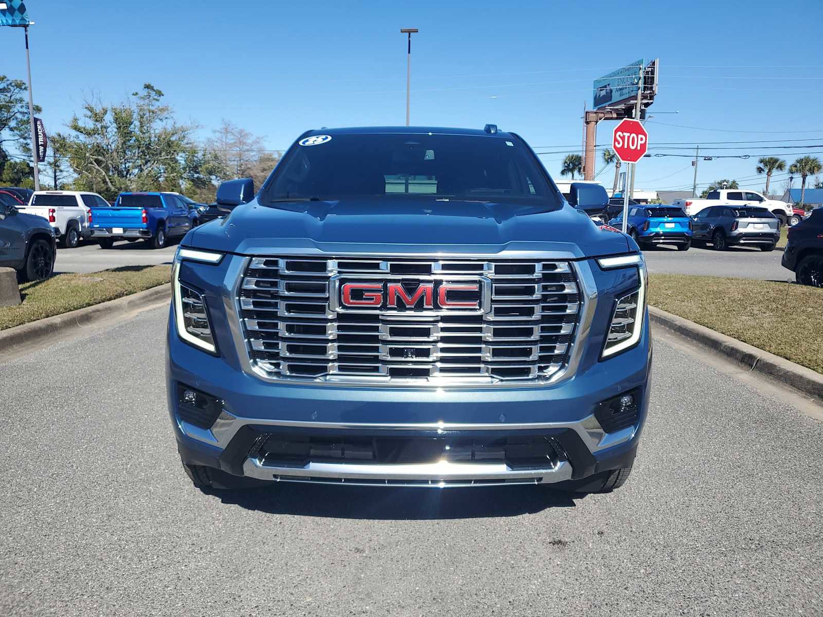 Used 2025 GMC Yukon Denali image 9