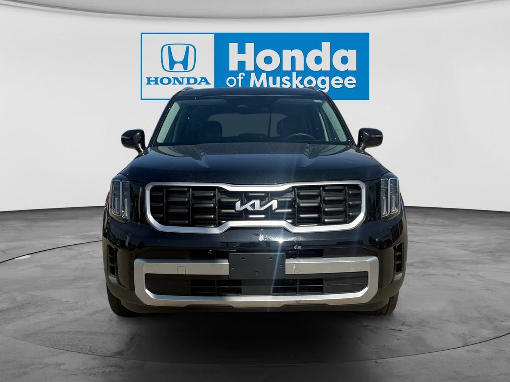 Used 2025 Kia Telluride S FWD image 2