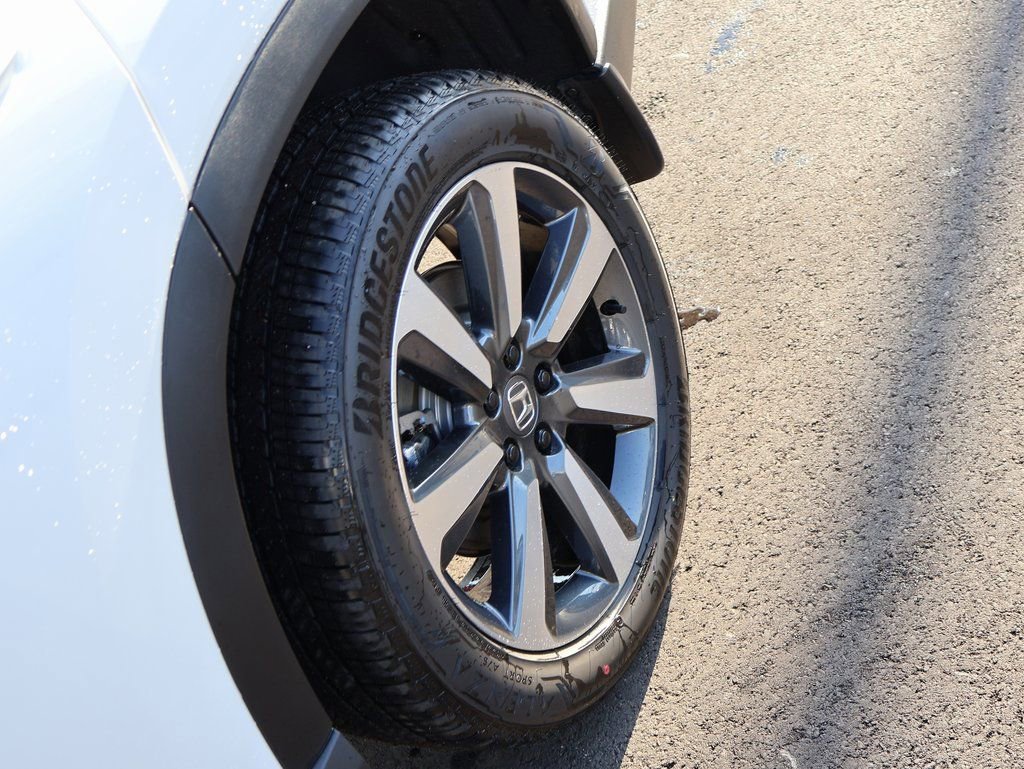 Certified 2025 Honda Pilot Touring image 36