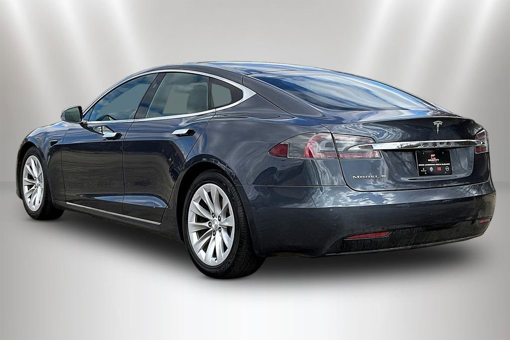 Used 2016 Tesla Model S 60 image 4
