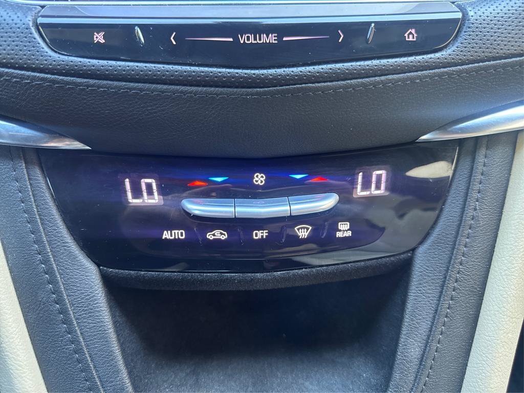 Used 2017 Cadillac XT5 FWD image 17