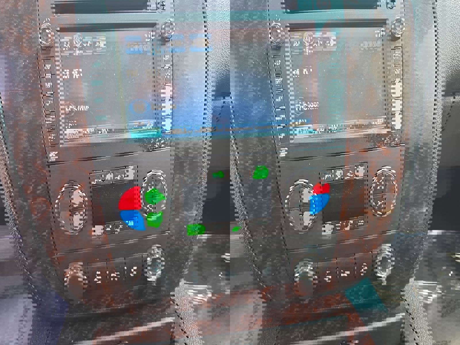 Used 2012 GMC Yukon XL Denali image 22