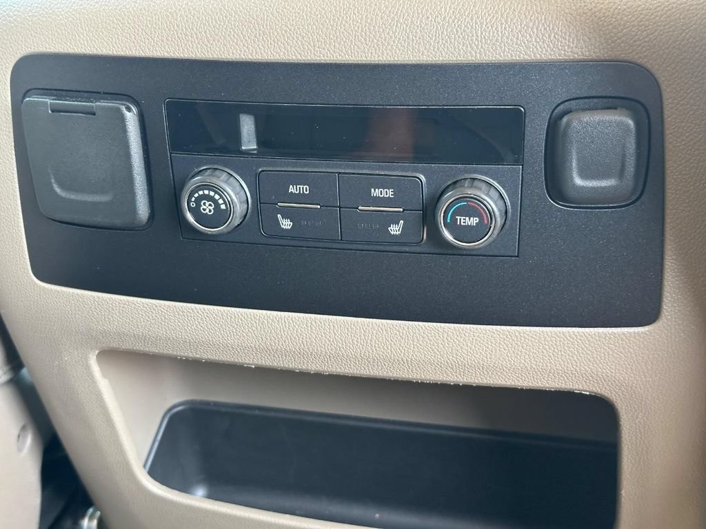 Used 2016 Chevrolet Tahoe LT RWD image 12