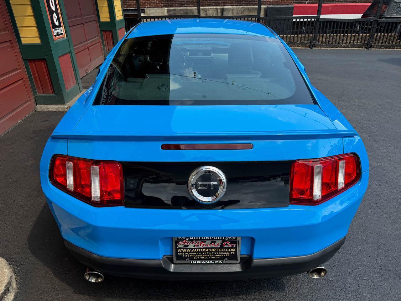 Used 2010 Ford Mustang GT Premium RWD image 8