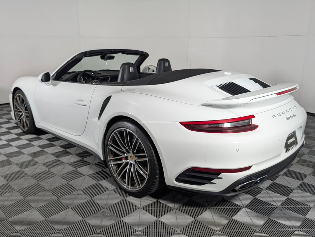 Certified 2019 Porsche 911 Turbo image 3