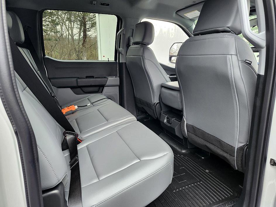 New 2024 Ford F550 4x4 Crew Cab Super Duty image 16
