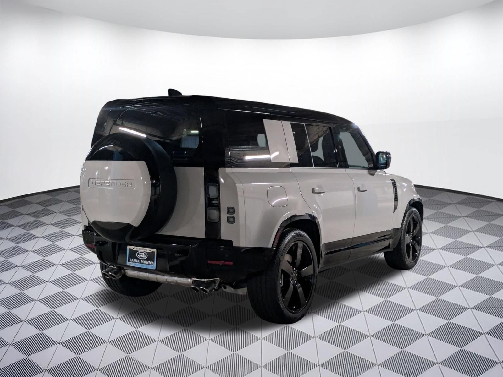 New 2026 Land Rover Defender 110 X-Dynamic SE AWD/4WD image 10