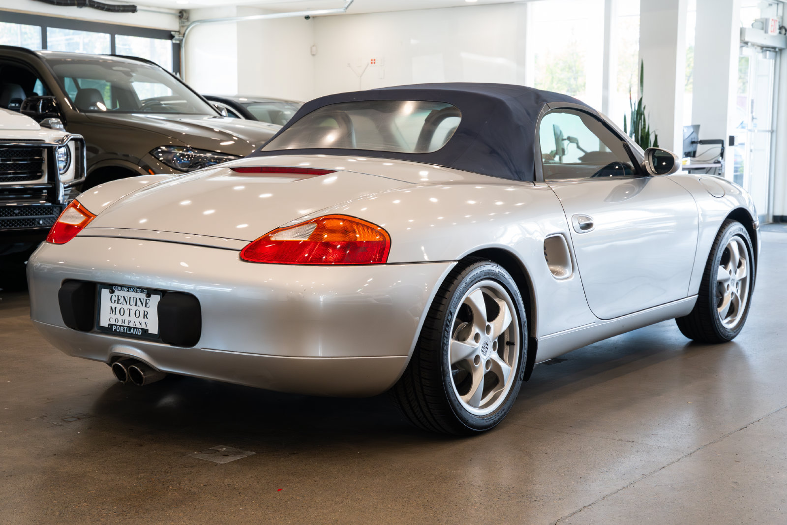 Used 2001 Porsche Boxster RWD image 4