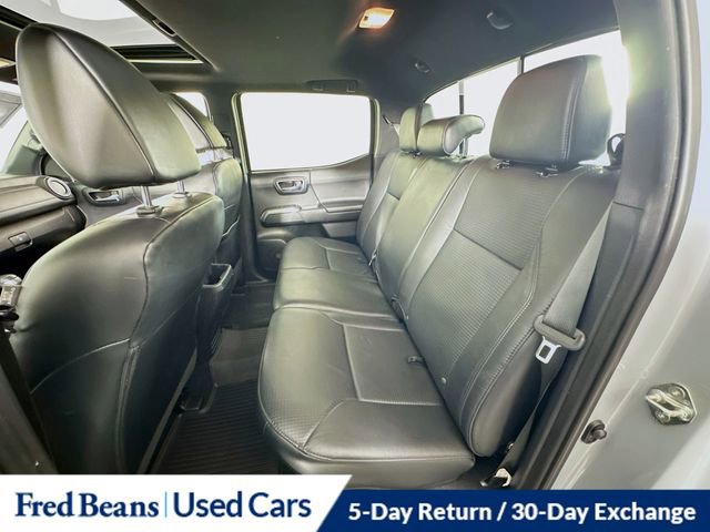 Used 2018 Toyota Tacoma Limited image 24