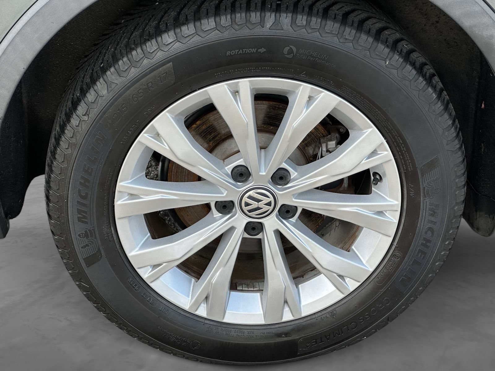 Used 2018 Volkswagen Tiguan SE FWD image 7