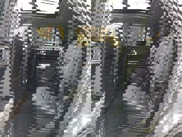 Certified 2022 Ford Explorer XLT w/ Equipment Group 202A image 12