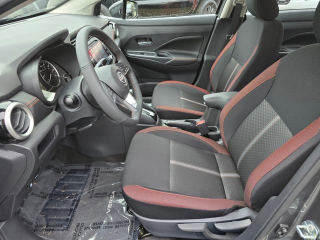 New 2025 Nissan Versa SR FWD image 18