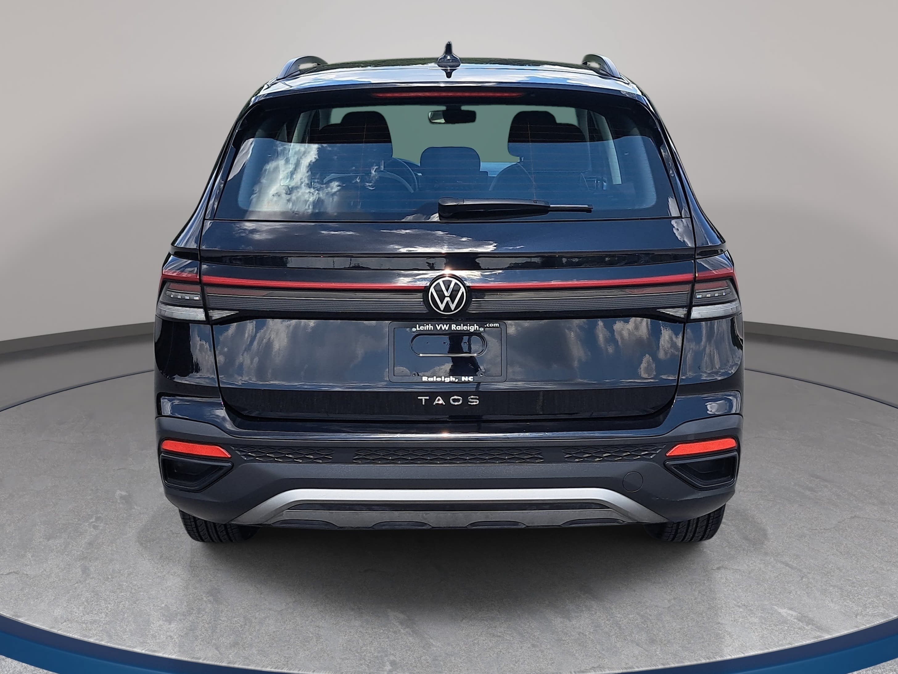 Used 2025 Volkswagen Taos S FWD image 6