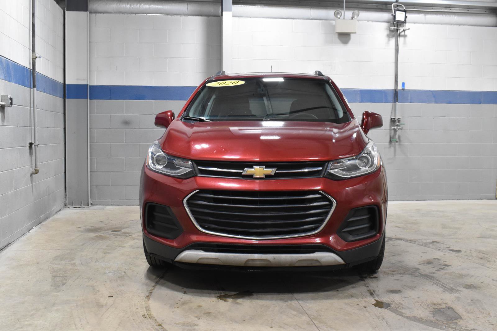 Used 2020 Chevrolet Trax LT w/ Sun & Sound Package image 28