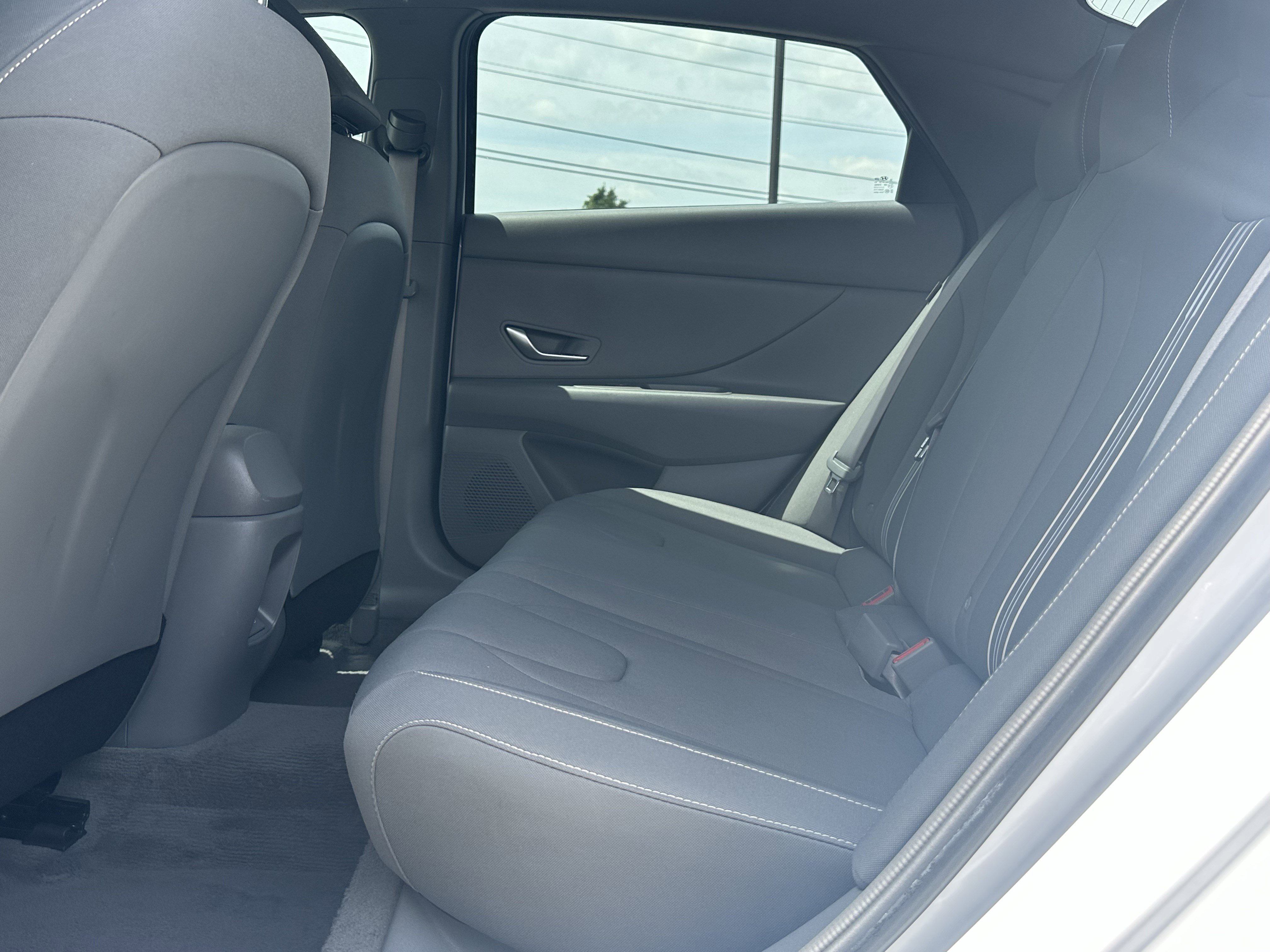 Used 2024 Hyundai Elantra SEL FWD image 21